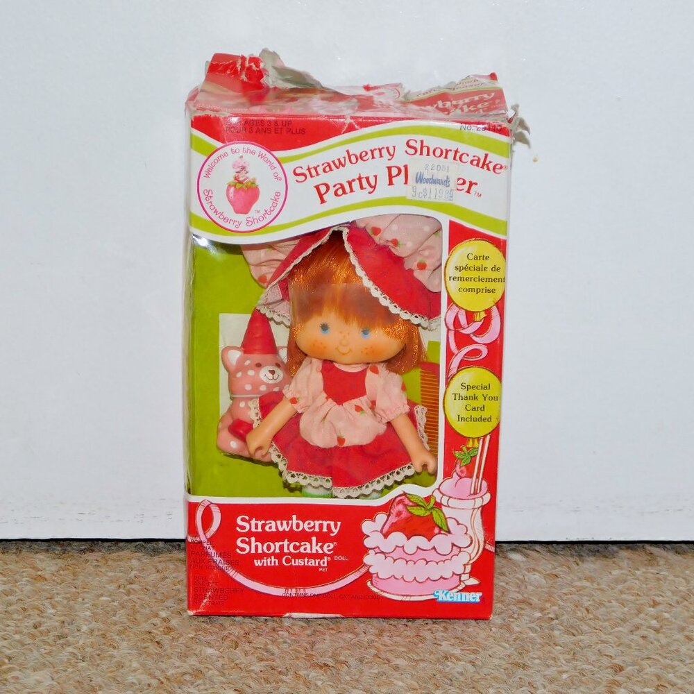 1984 Kenner Party Pleaser Strawberry Shortcake Doll with Custard Complete in Box